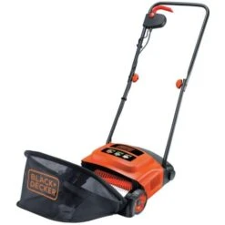 Black & Decker BLACK+DECKER Arieggiatore Per Prato, Elettrico, Larghezza 30 Cm, Capacità Di Raccolta 30 Litri, 600 W, GD300-QS