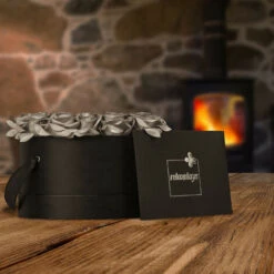 Relaxdays Bouquet Rose Eterne, Box A Cuore, Mazzo 18 Fiori Finti, Elegante Idea Regalo, Scatola Romantica, Nero Argento 7 Relaxdays Bouquet Rose Eterne, Box A Cuore, Mazzo 18 Fiori Finti, Elegante Idea Regalo, Scatola Romantica, Nero Argento -Negozio al dettaglio Piante Casa 55486722 3