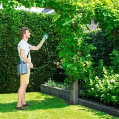 VONROC Spruzzatore A Pressione 5L - 4V. Include 2 Lance E Cavo Di Ricarica USB