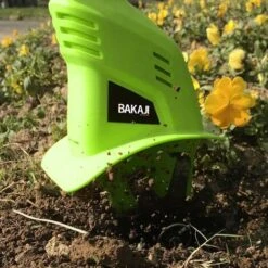 BAKAJI Motozappa Per Orto Elettrozappa Batteria Litio 20V 2000 MAh Zappatrice Zappa A Motore Elettrica 2 Lame Da 15cm Larghezza Lavoro 10cm Velocità 250RPM Manico Ergonomico Coltivazione Giardino -Negozio al dettaglio Piante Casa 89655494 3