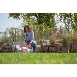 IKRA 80201020 Scarificatore Arieggiatore Elettrico IEVL 1840, Cesto Di Raccolta 55l, Larghezza 40cm, Profondità Di Lavoro Regolabile, 1800 W, 230 V, Griggio/Rosso 7 IKRA 80201020 Scarificatore Arieggiatore Elettrico IEVL 1840, Cesto Di Raccolta 55l, Larghezza 40cm, Profondità Di Lavoro Regolabile, 1800 W, 230 V, Griggio/Rosso -Negozio al dettaglio Piante Casa 95803274 3